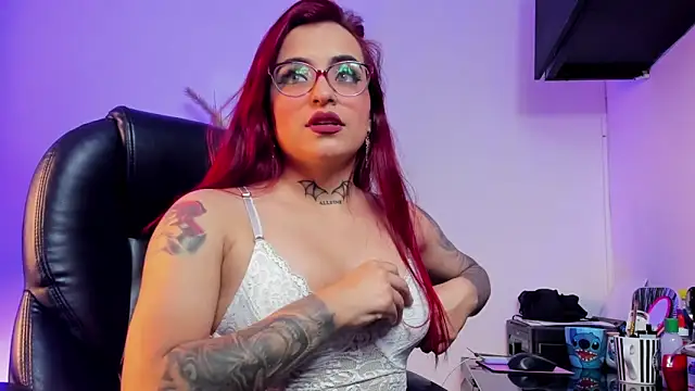 valeriee millerr  online show from March 21, 7:35 pm