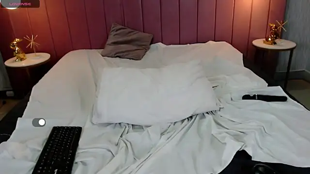 valeriee millerr  online show from October 21, 2:29 pm