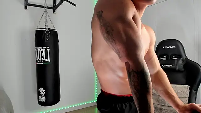 dan01  online show from April 16, 8:04 am