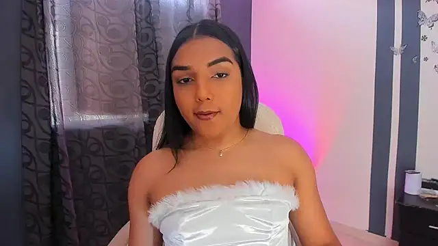 CandyLatinHott online show from December 23, 5:00 pm