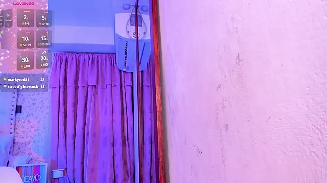 Snapshot of kitty_roouse chatting on February 12, 7:34 am kitty roouse online show from February 12, 7:34 am