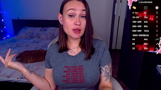 Snapshot of Cutie-Melanie chatting on October 25, 7:08 pm Cutie-Melanie online show from October 25, 7:08 pm