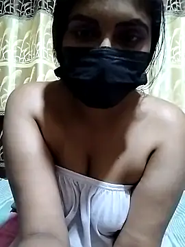 SLZAARA online show from December 7, 6:04 pm