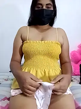 SLZAARA online show from October 20, 8:09 pm