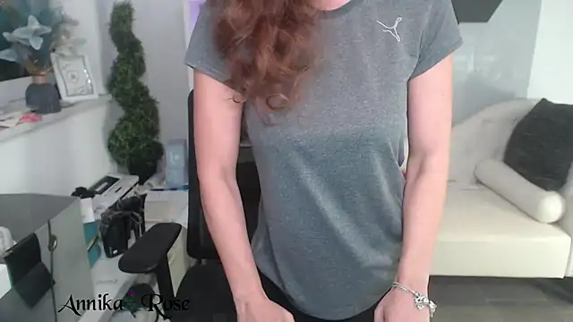 AnnikaRose online show from January 19, 1:12 pm