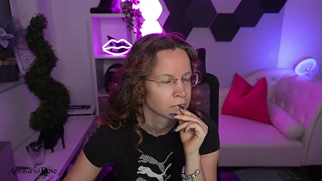 AnnikaRose online show from February 10, 6:50 am