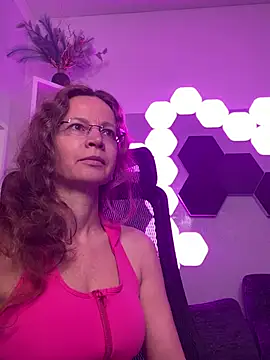 Snapshot of AnnikaRose chatting on April 29, 6:17 am AnnikaRose online show from April 29, 6:17 am