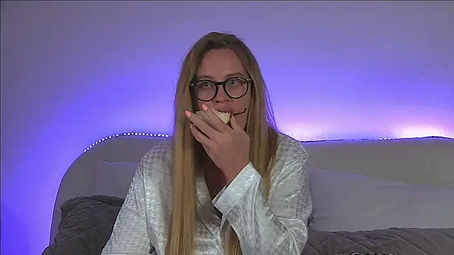 MariaNeumann online show from March 16, 6:34 pm