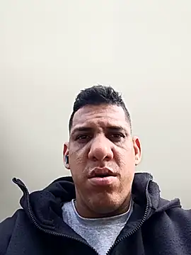 Snapshot of Elvergon3456 chatting on April 8, 1:55 pm Elvergon3456 online show from April 8, 1:55 pm