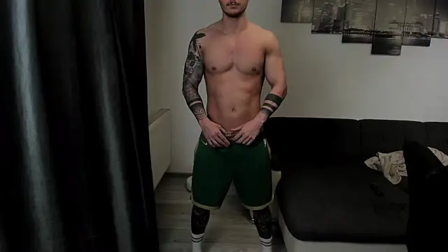 Richarddarell1 online show from March 31, 5:52 am