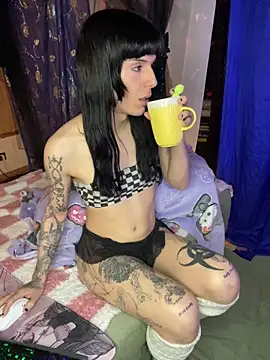 Snapshot of giuli_zerozero chatting on November 26, 7:37 pm giuli zerozero online show from November 26, 7:37 pm