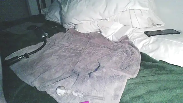 Snapshot of Jacknjimmyjohn chatting on February 17, 10:01 am Jacknjimmyjohn online show from February 17, 10:01 am