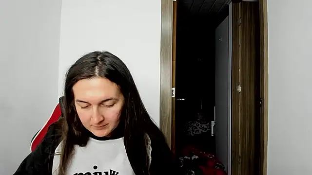 Sweet-Suck69 online show from February 21, 9:02 am