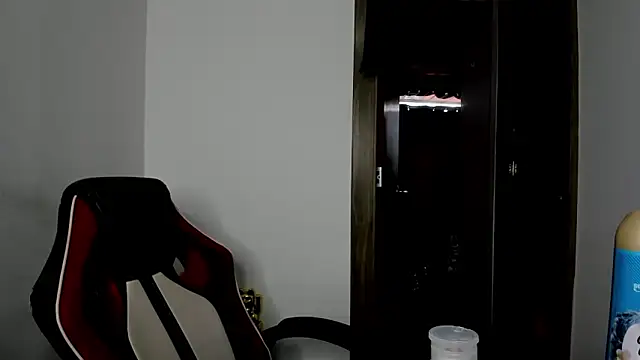 Sweet-Suck69 online show from February 22, 10:31 pm