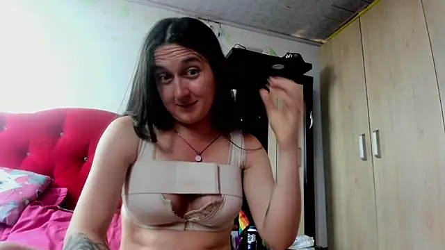 Sweet-Suck69 online show from September 14, 9:36 pm