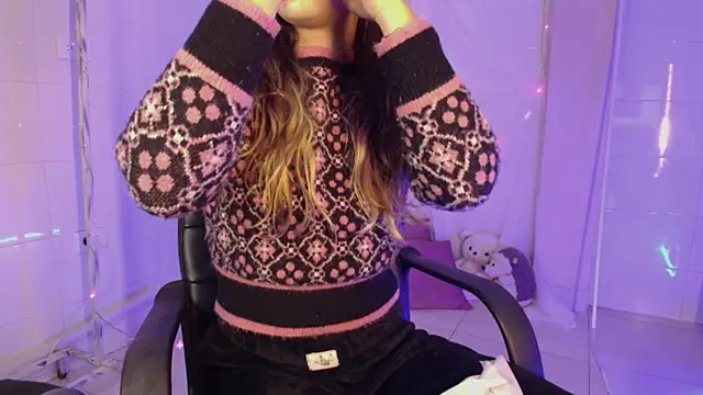 Snapshot of Giia_paiige18 chatting on October 4, 12:19 am Giia paiige18 online show from October 4, 12:19 am