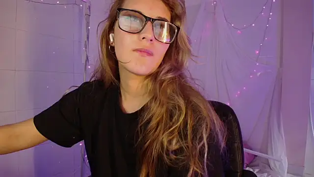 Giia paiige18 online show from February 16, 7:21 pm