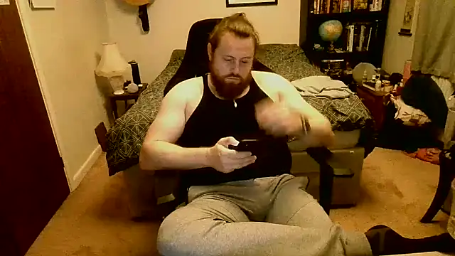 Hairy Guy30 online show from November 9, 6:06 pm