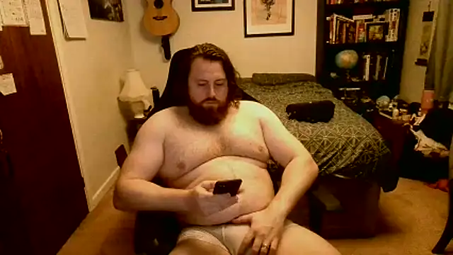Hairy Guy30 online show from November 18, 12:27 am