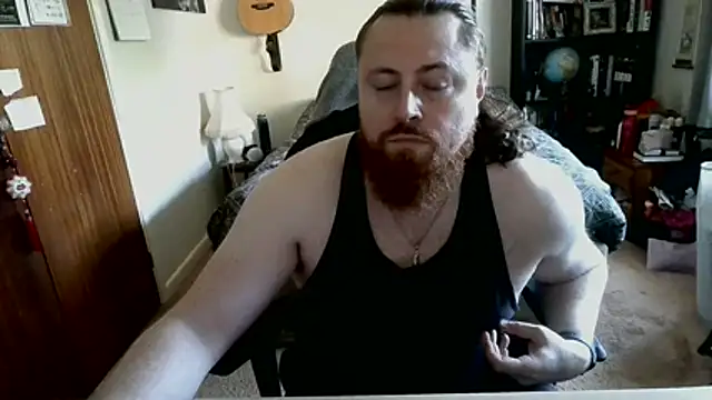 Snapshot of Hairy_Guy30 chatting on June 12, 6:29 pm Hairy Guy30 online show from June 12, 6:29 pm