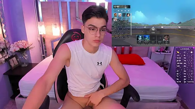 Snapshot of Gerony_ chatting on December 3, 4:47 am Gerony online show from December 3, 4:47 am