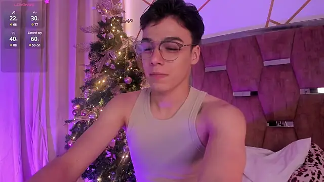 Snapshot of Gerony_ chatting on December 14, 4:45 am Gerony online show from December 14, 4:45 am