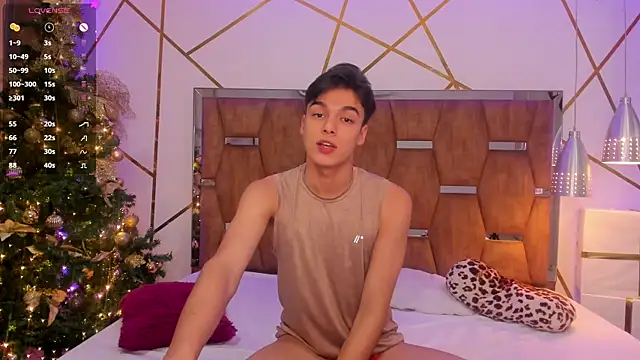 Snapshot of Gerony_ chatting on December 19, 7:40 am Gerony online show from December 19, 7:40 am