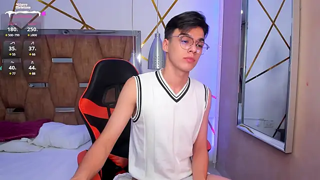 Snapshot of Gerony_ chatting on December 26, 9:55 am Gerony online show from December 26, 9:55 am