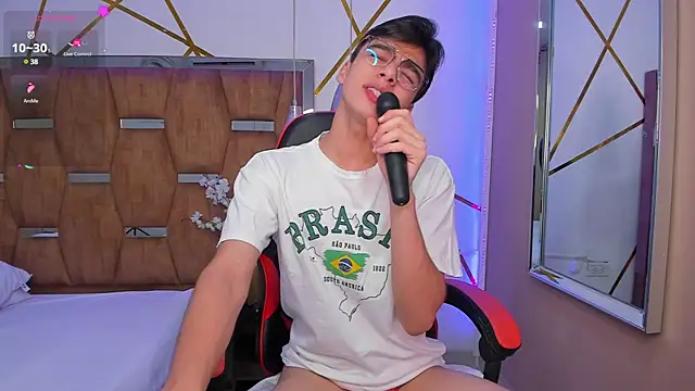 Snapshot of Gerony_ chatting on January 3, 5:06 am Gerony online show from January 3, 5:06 am