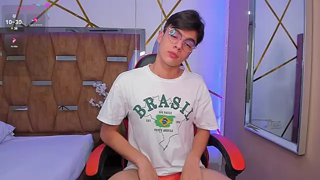 Snapshot of Gerony_ chatting on January 3, 8:10 am Gerony online show from January 3, 8:10 am