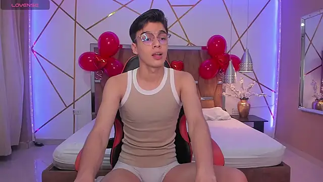 Snapshot of Gerony_ chatting on February 1, 5:07 am Gerony online show from February 1, 5:07 am