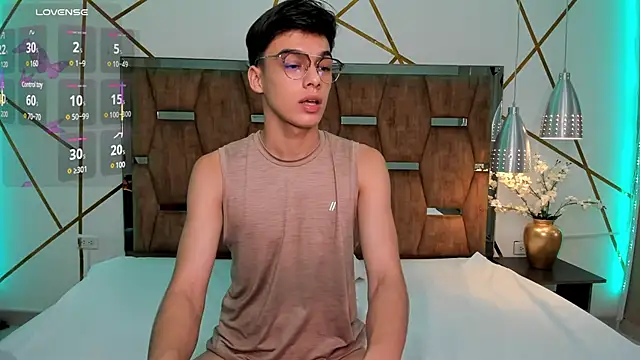 Snapshot of Gerony_ chatting on February 5, 8:00 am Gerony online show from February 5, 8:00 am