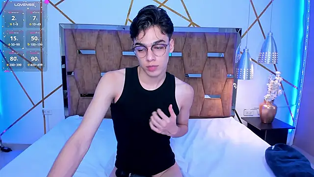 Snapshot of Gerony_ chatting on February 10, 5:03 am Gerony online show from February 10, 5:03 am