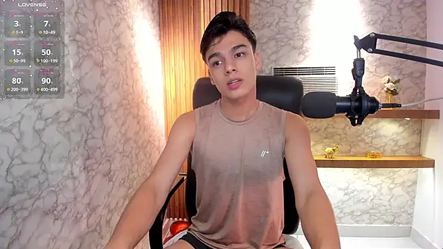 Snapshot of Gerony_ chatting on February 22, 5:02 am Gerony online show from February 22, 5:02 am