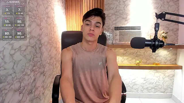 Snapshot of Gerony_ chatting on February 22, 8:07 am Gerony online show from February 22, 8:07 am