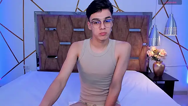 Snapshot of Gerony_ chatting on March 5, 5:18 am Gerony online show from March 5, 5:18 am