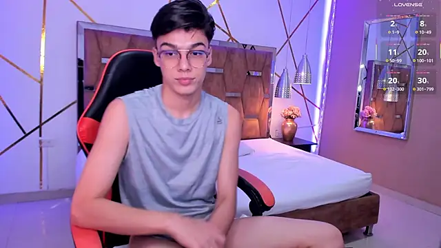 Snapshot of Gerony_ chatting on March 11, 5:38 am Gerony online show from March 11, 5:38 am