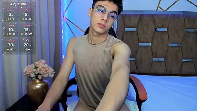 Snapshot of Gerony_ chatting on March 12, 4:51 am Gerony online show from March 12, 4:51 am