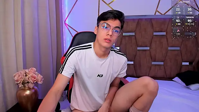 Snapshot of Gerony_ chatting on March 16, 5:03 am Gerony online show from March 16, 5:03 am