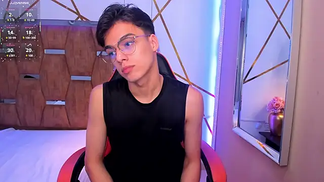 Snapshot of Gerony_ chatting on March 21, 8:28 am Gerony online show from March 21, 8:28 am