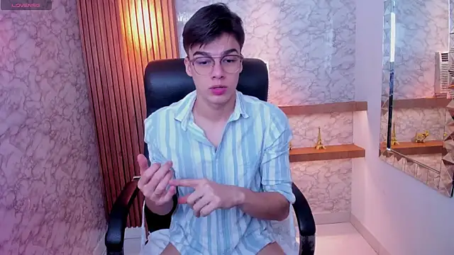 Snapshot of Gerony_ chatting on September 10, 4:34 am Gerony online show from September 10, 4:34 am