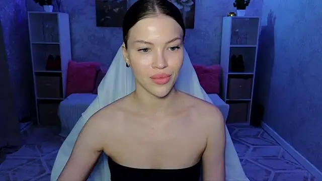 Snapshot of EmmyMills chatting on June 28, 8:04 pm EmmyMills online show from June 28, 8:04 pm
