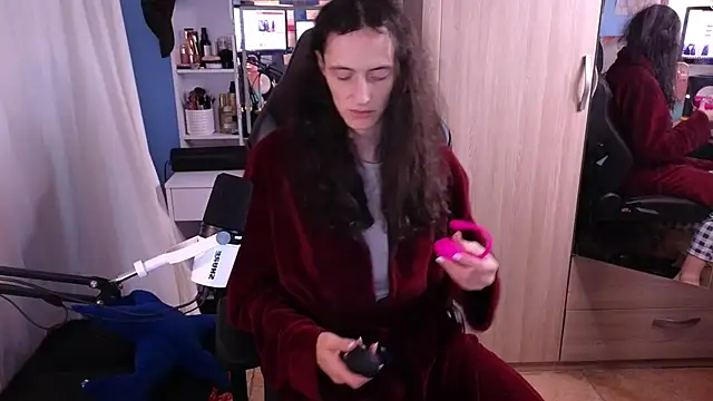 MemiKouki online show from January 28, 9:08 pm