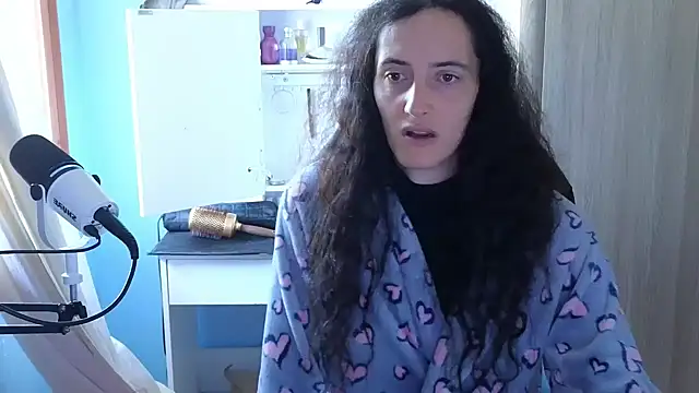 MemiKouki online show from October 8, 3:20 pm