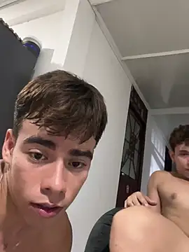 Snapshot of its_liam18 chatting on January 1, 11:51 pm its liam18 online show from January 1, 11:51 pm