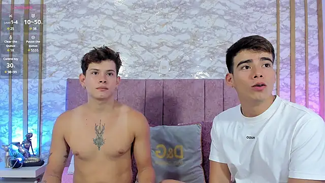 Snapshot of its_liam18 chatting on January 3, 12:54 am its liam18 online show from January 3, 12:54 am