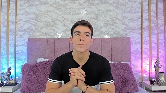 Snapshot of its_liam18 chatting on January 11, 8:54 pm its liam18 online show from January 11, 8:54 pm