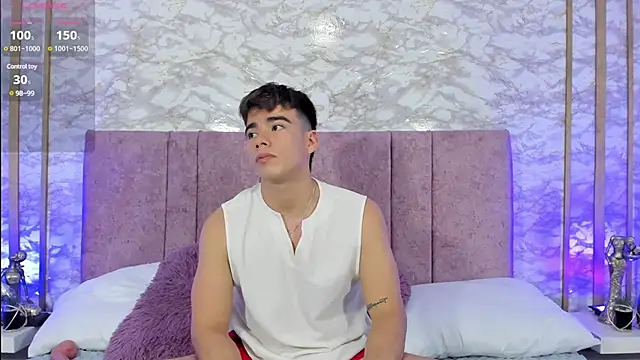 Snapshot of its_liam18 chatting on January 18, 1:08 am its liam18 online show from January 18, 1:08 am