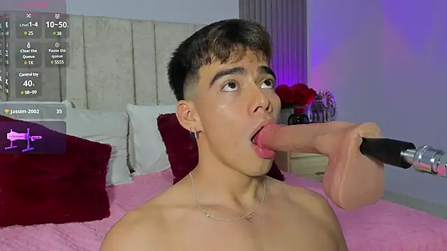 Snapshot of its_liam18 chatting on February 5, 3:55 am its liam18 online show from February 5, 3:55 am