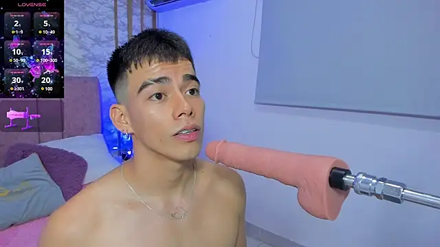 Snapshot of its_liam18 chatting on February 25, 2:25 am its liam18 online show from February 25, 2:25 am